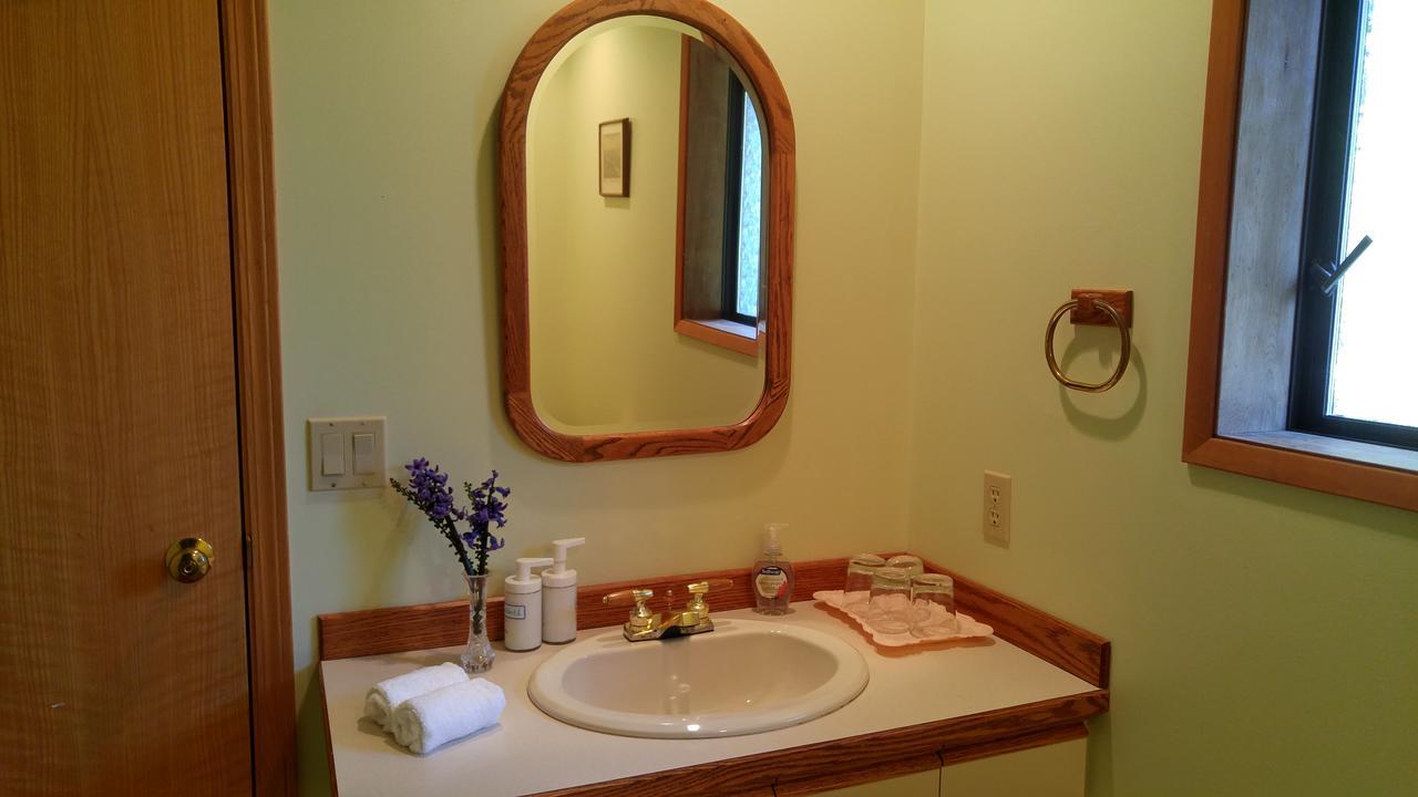 Sunshine Coast Treetop B&B 锡谢尔特 外观 照片